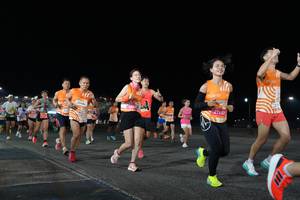 BIB: 214, 20404, 27602, 204
                            <button type="button" onclick="openModal(22910421)" class="btn btn-primary btn-sm float-right btn-popup" data-toggle="modal" data-target=".modal-high-quality">
                        <i class="fas fa-shopping-cart"></i> Add to Cart
                    </button>
                                            <button type="button" onclick="isThisMe(22910421, true)" class="btn btn-success btn-sm float-right btn-popup btn-isme hidden" data-toggle="tooltip" data-placement="bottom" title="นี่คือรูปของคุณใช่ไหม คลิกที่นี่เพื่อเอาเข้าอัลบั้ม">
                        <i class="fas fa-plus"></i> Add to album
                    </button>
                    <button type="button" onclick="isThisMe(22910421, false)" class="btn btn-warning btn-sm float-right btn-popup btn-isnotme hidden">
                        <i class="fas fa-ban"></i> Remove from album
                    </button>